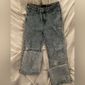 Kendall and Kyle Distressed Jean